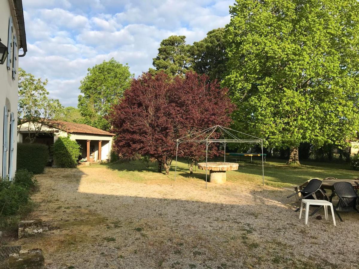 Holiday home La Vieille Cure, Spa, Wifi A 20 Min Des Plages La Jonchere