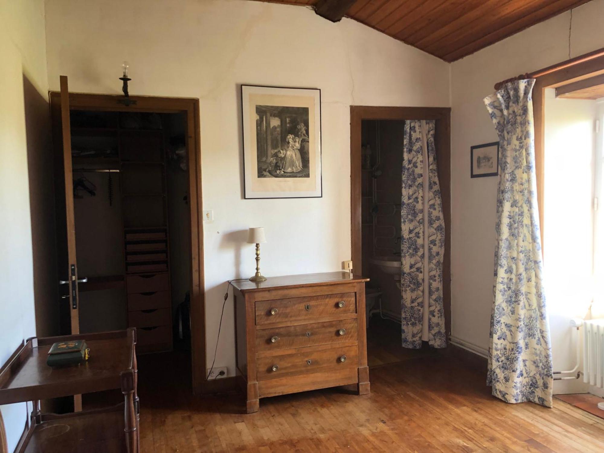 La Vieille Cure, Spa, Wifi A 20 Min Des Plages Holiday home La Jonchere