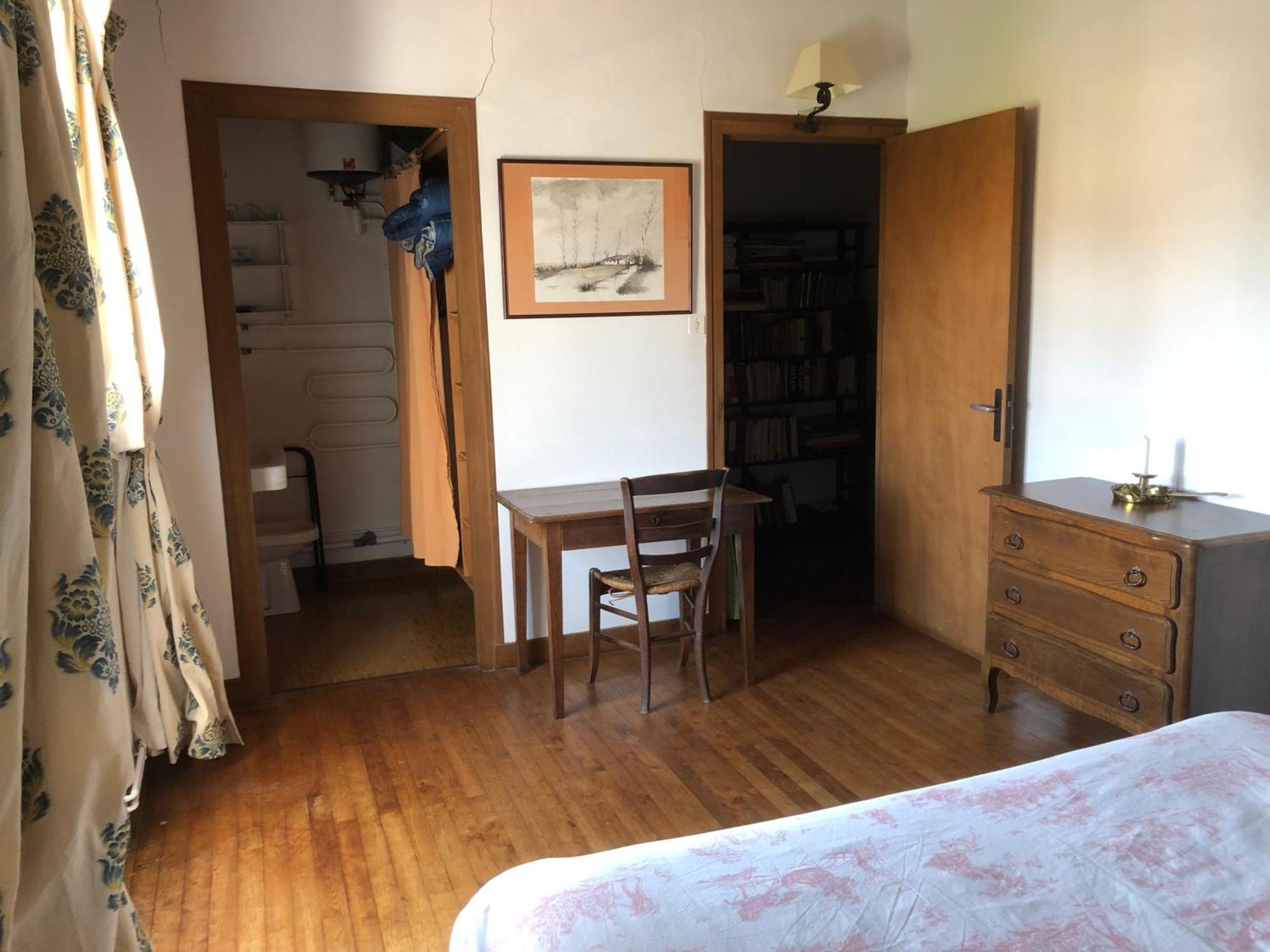 Holiday home La Vieille Cure, Spa, Wifi A 20 Min Des Plages La Jonchere